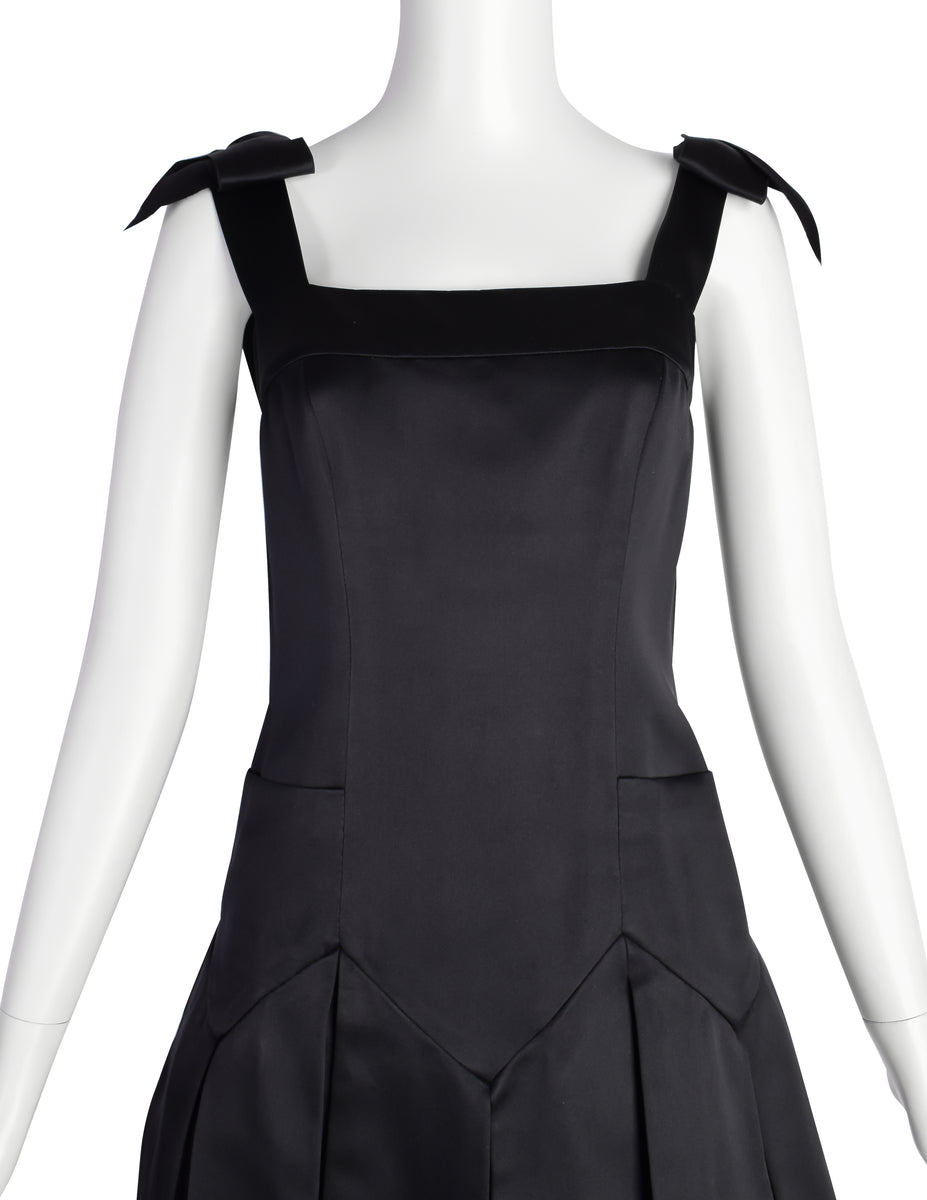 Chanel Vintage 1990s Black Silk Satin Bow Pleated Mini Dress – Amarcord Vintage  Fashion