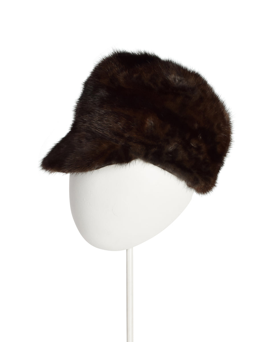 Fendi Vintage Resinato Reversible Dark Brown Mink Fur Hat – Amarcord Vintage  Fashion