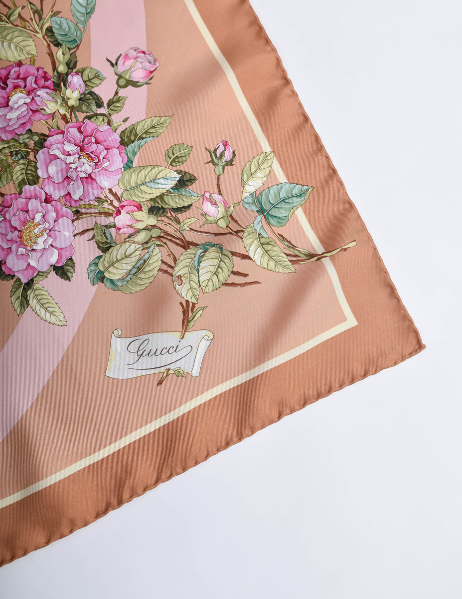 Gucci ブラウン フラワーパターン スカーフ Gucci Vintage Brown Flora Floral Silk Scarf – Amarcord
