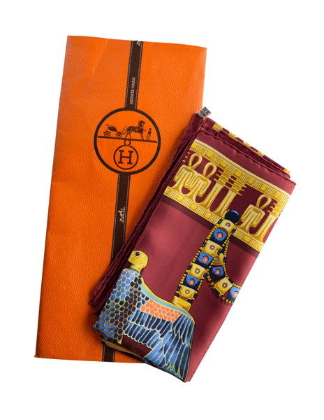 Hermes Vintage 1976 Tutankhamun Vladimir Rybaltchenko Burgundy Egyptian Theme Silk Carre Scarf