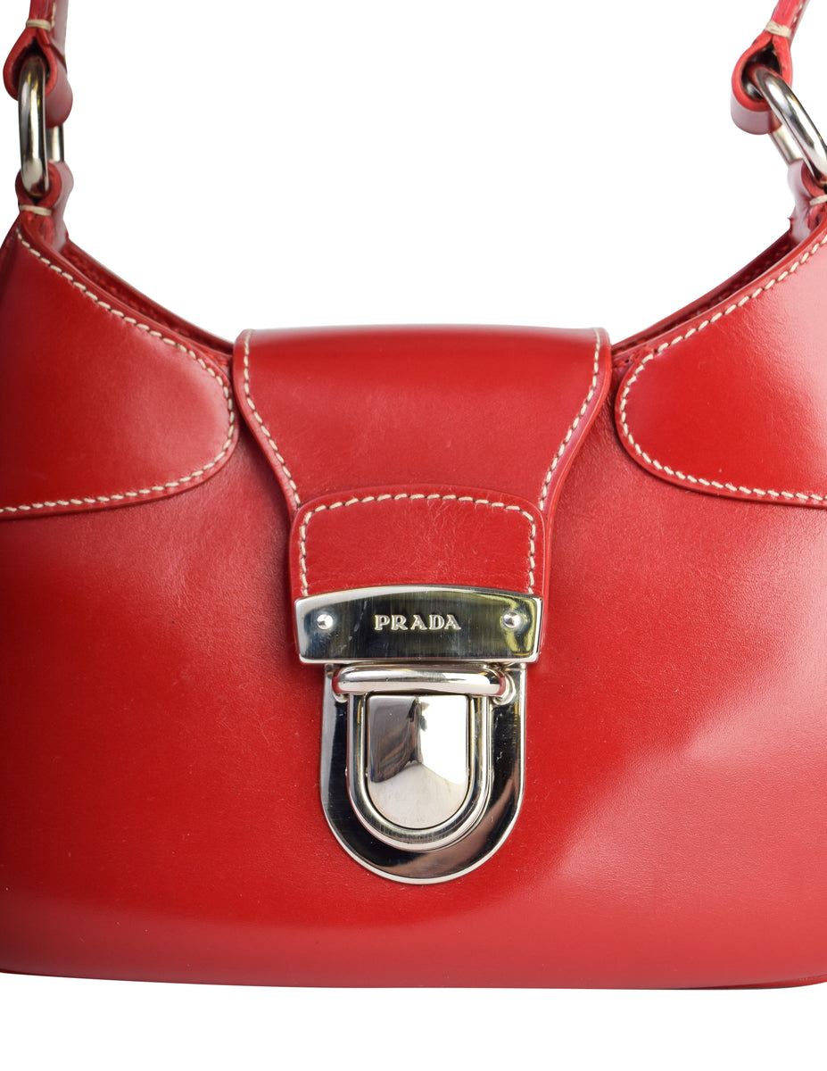 【希少】PRADA Vintageワンショルダーバッグ メタルハンドル レッド Prada Vintage Red Leather Silver Push Lock Top Handle Mini Bag