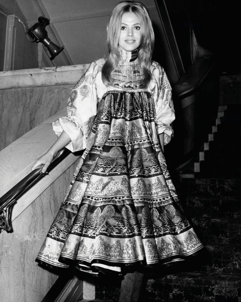 Zandra Rhod Zandra Rhodes Vintage 1969 'Knitted Circle' Collection Trompe L'oeil Q ...