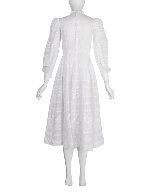 Vintage Early 1940s White Floral Embroidered Sheer Organdy Dress Amarcord Vintage Fashion Vintage Early 1940s White Floral Embroidered Sheer Organdy Dress Amarcord Vintage Fashion