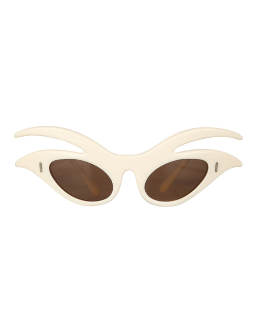 1950s Vintage Italian White Intricate Cat-Eye Sunglasses  display picture 3