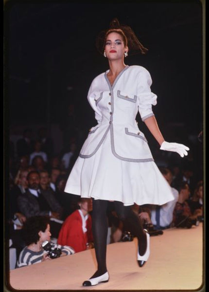 Chanel Vintage SS 1987 Pearl Adorned Black Disc Earrings
