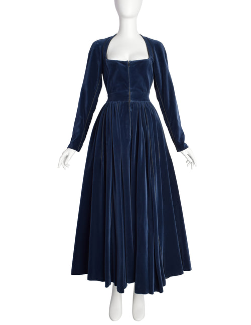 Azzedine Alaia Vintage AW 1988 Rare Deep Sapphire Blue Velvet Full Ski Amarcord Vintage Fashion Azzedine Alaia Vintage AW 1988 Rare Deep Sapphire Blue Velvet Full Ski Amarcord Vintage Fashion