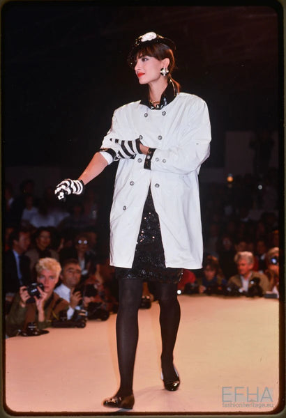 Chanel Vintage SS 1987 Pearl Adorned Black Disc Earrings