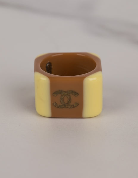 Chanel Vintage AW 2001 Butterscotch Colorblock CC Logo Ring