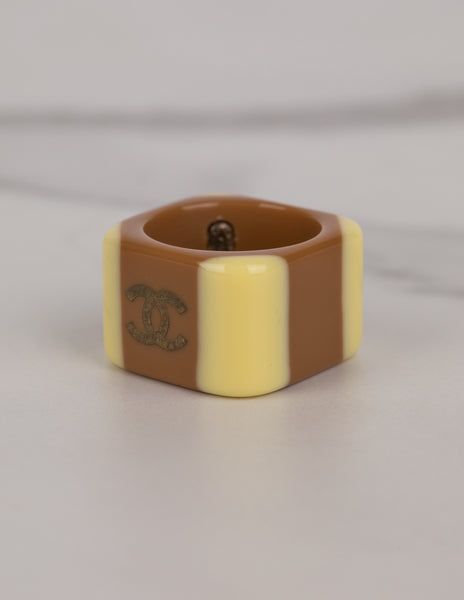 Chanel Vintage AW 2001 Butterscotch Colorblock CC Logo Ring