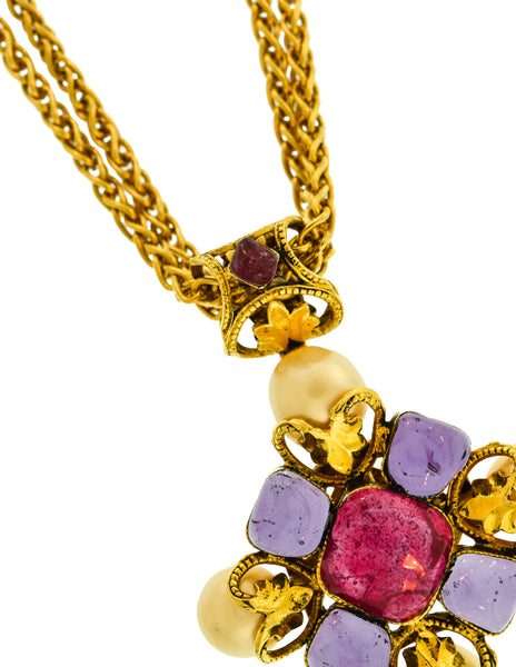 Chanel Vintage AW 1999 Byzantine Magenta Lavender Bordeaux Gripoix Pearl Pendant Sautoir Necklace