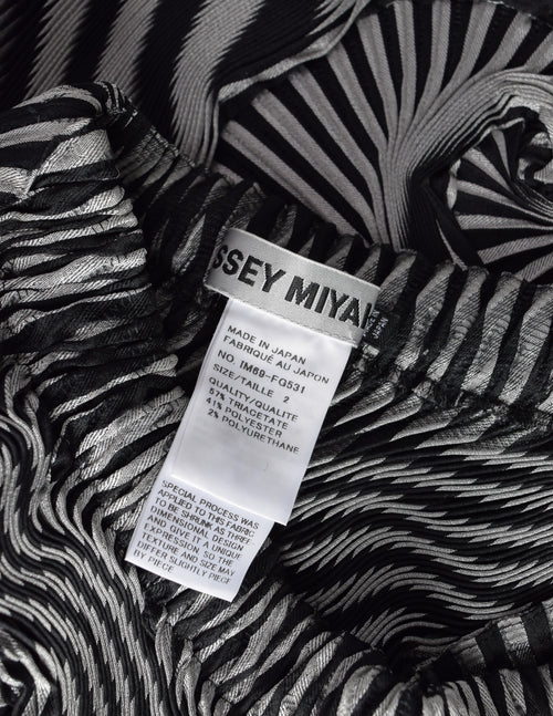 Issey Miyake AW2016 Black White Pleated Optical Spirograph Skirt