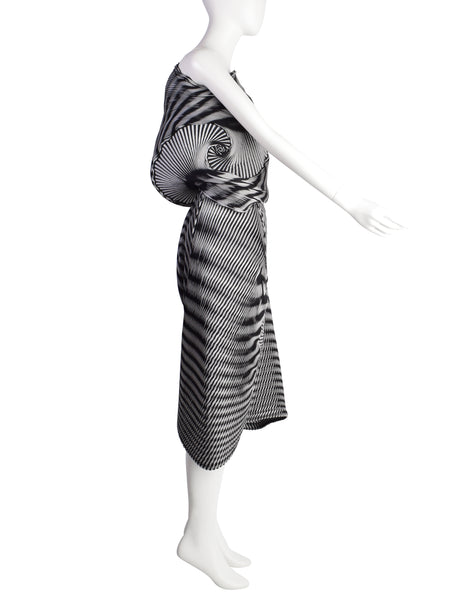 Issey Miyake AW2016 Black White Pleated Optical Spirograph Skirt and Shawl Ensemble Set