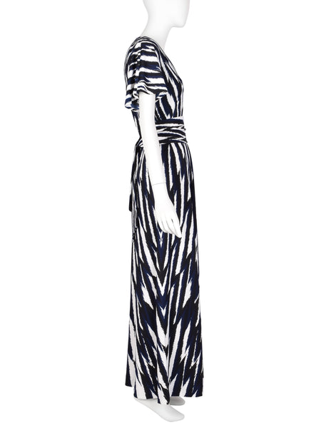 Roberta di Camerino Vintage 1978 Black Blue & White Zig Zag Print Jersey Maxi Dress