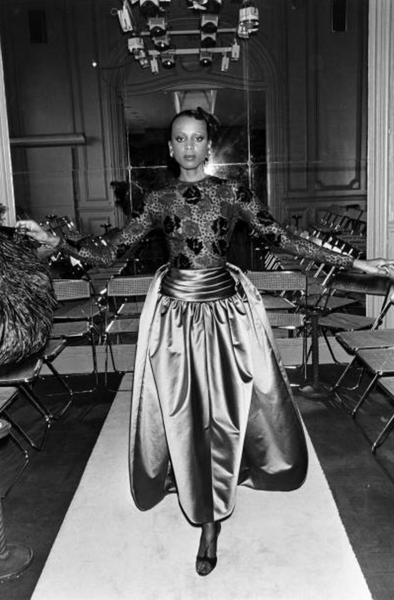 Givenchy Haute Couture Vintage AW 1978 Documented Black Lace and Green Duchess Satin Gown