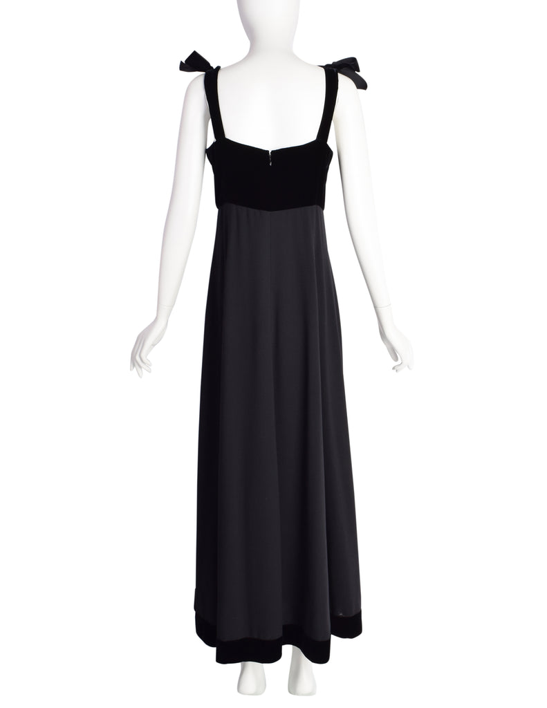 Vintage black Chanel evening gown  Vintage chanel dress, Vintage dresses, Tulle  evening dress