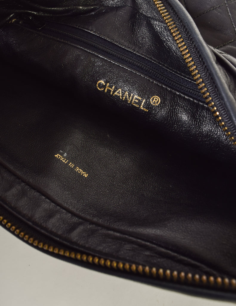 Chanel Vintage Black Matelasse Quilted Lambskin Leather Large CC Logo –  Amarcord Vintage Fashion