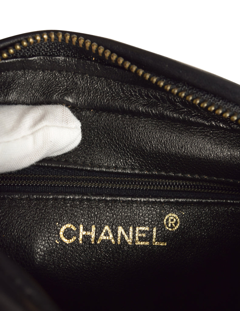 Chanel Vintage 1990s Black Lambskin Quilted Matelasse CC Logo