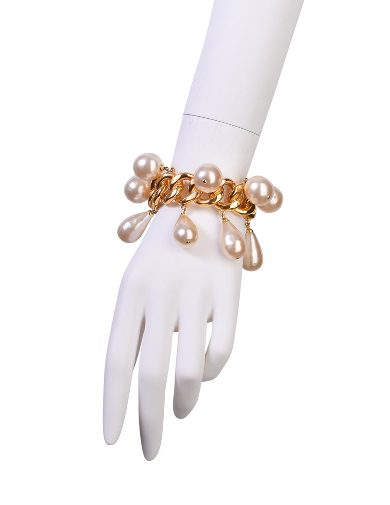 Chanel Vintage Oversized Dangling Pearl Gold Chain Cuff Bracelet – Amarcord  Vintage Fashion