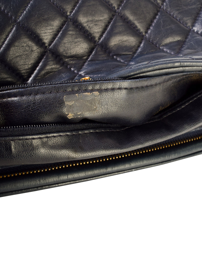 Lot 8 - A Chanel navy quilted lambskin leather flap