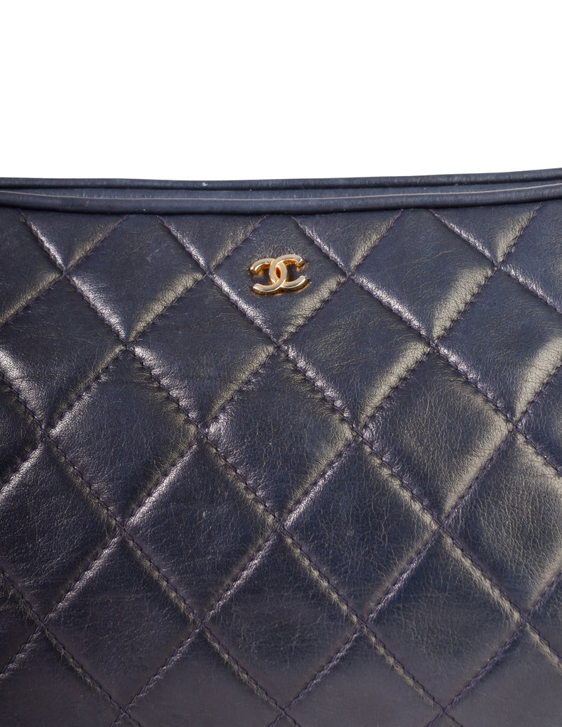 Chanel Vintage 1980s Matelasse Quilted Navy Blue Lambskin Leather Shou –  Amarcord Vintage Fashion