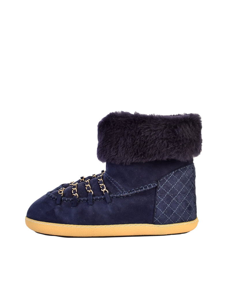 Chanel Vintage Blue Suede and Shearling Gold Chain CC Logo Short Snow –  Amarcord Vintage Fashion