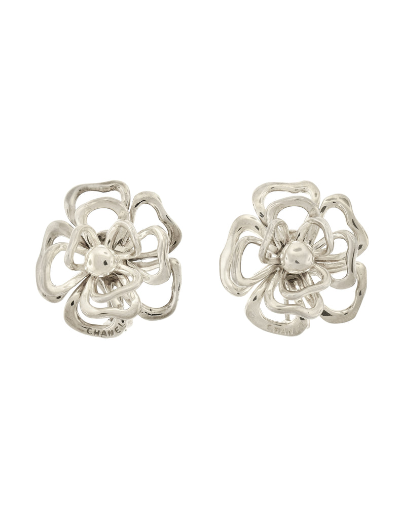 CHANEL RARE MASSIVE DOUBLE CAMELLIA FLOWER DANGLE GILT VINTAGE EARRING –  The Paris Mademoiselle