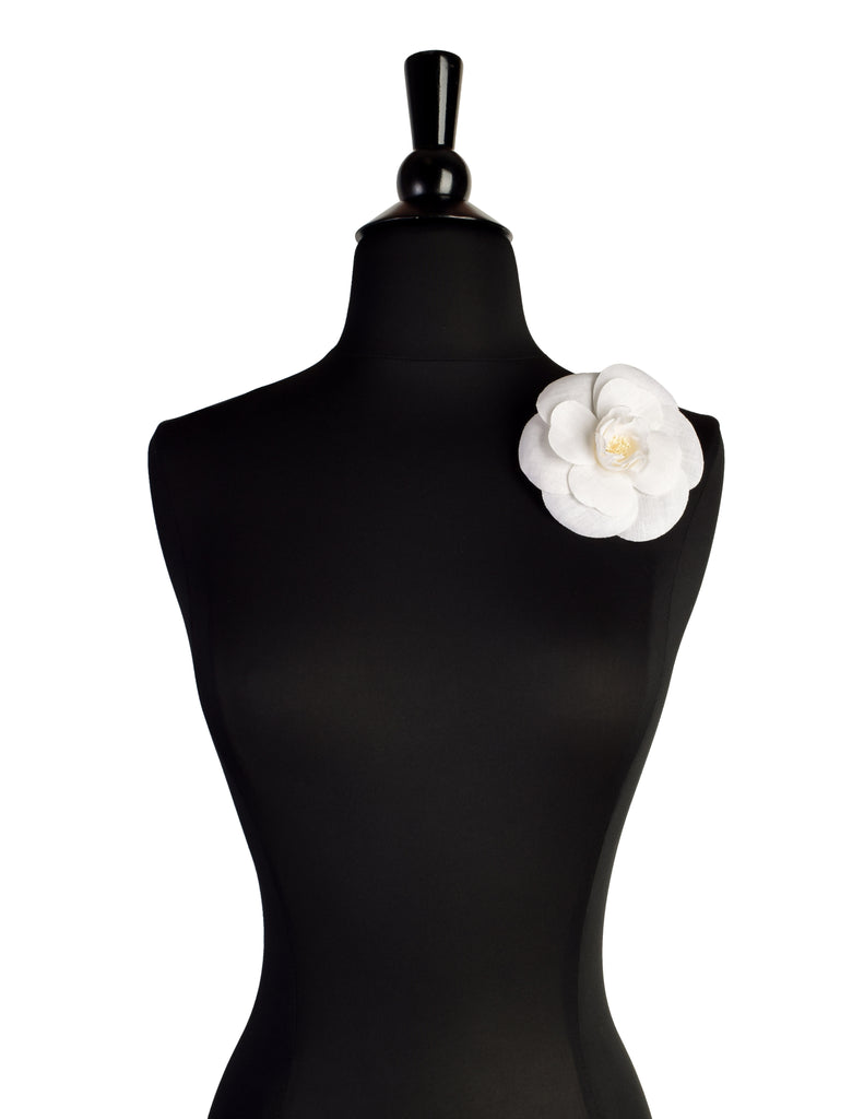 CHANEL White Leather Camellia Flower Gold Beige Leaves Floral Brooch Pin at  1stDibs