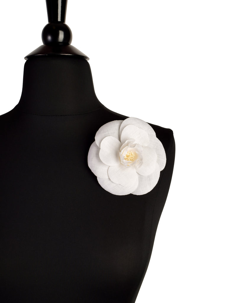 Chanel Vintage White Woven Linen Camellia Flower Brooch Pin – Amarcord  Vintage Fashion