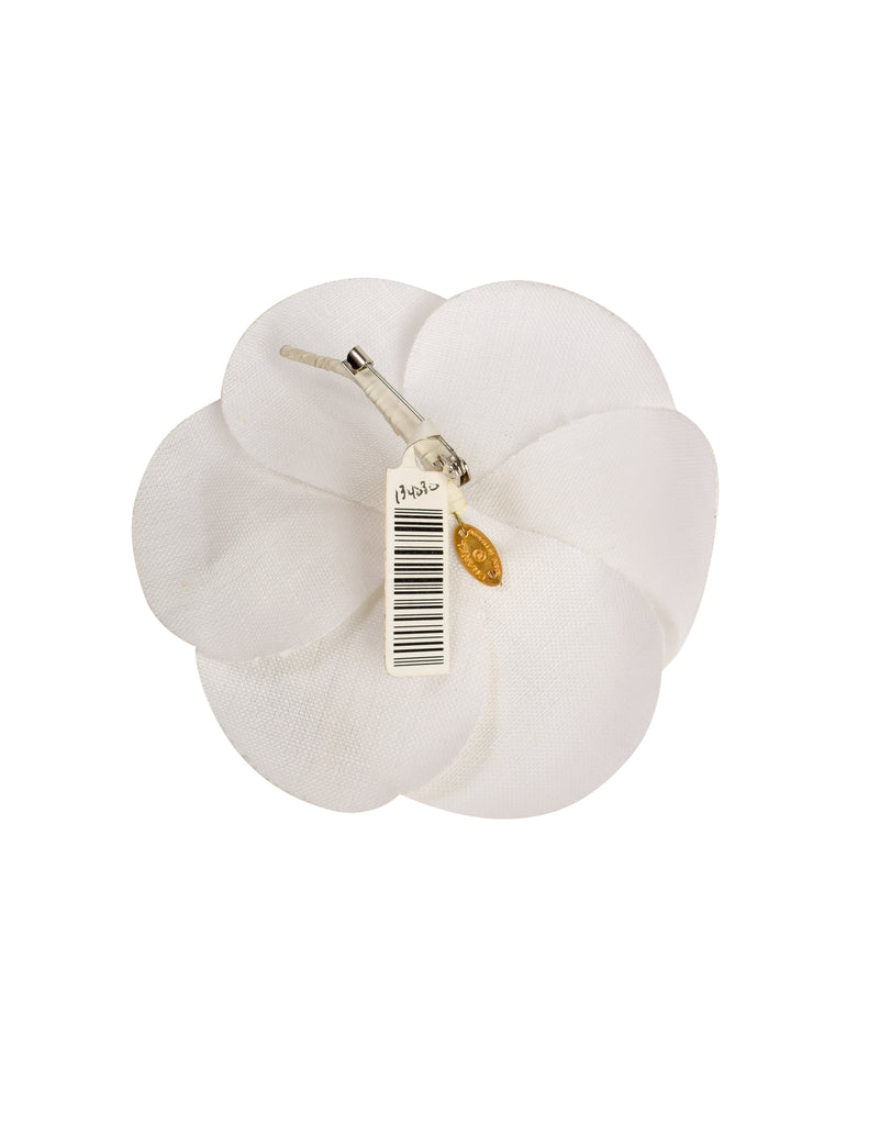 Chanel Vintage White Woven Linen Camellia Flower Brooch Pin – Amarcord  Vintage Fashion