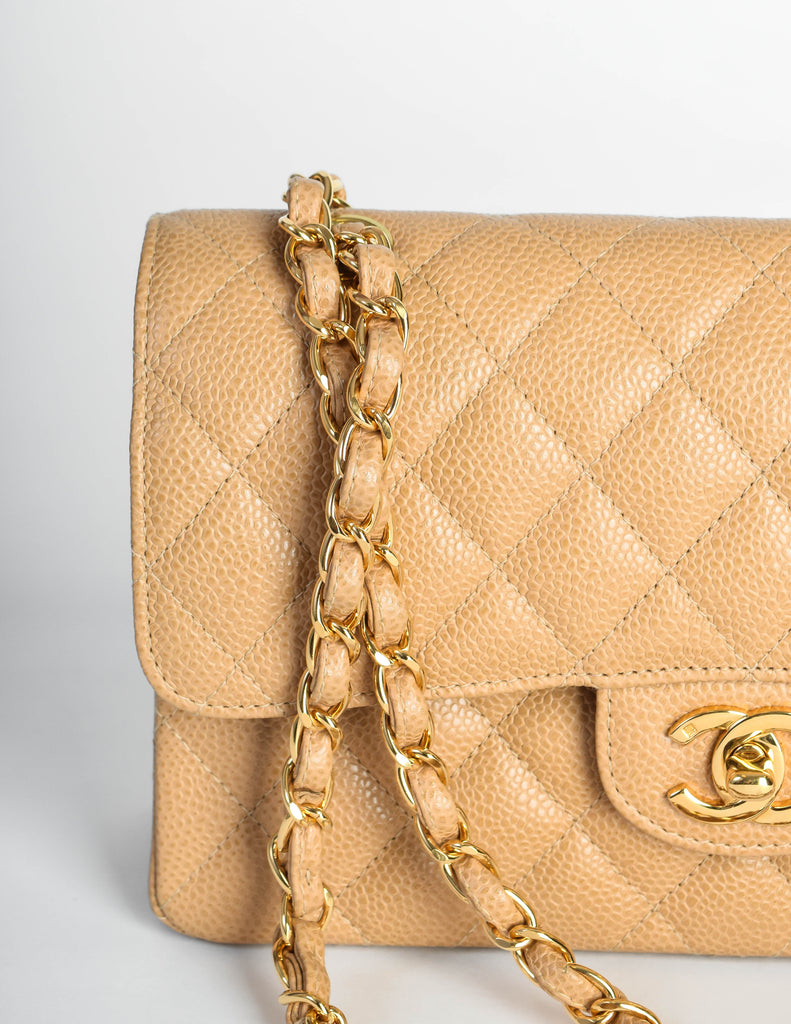 Free: Chanel 2.55 Handbag Pocket, CHANEL Black Quilted Chanel