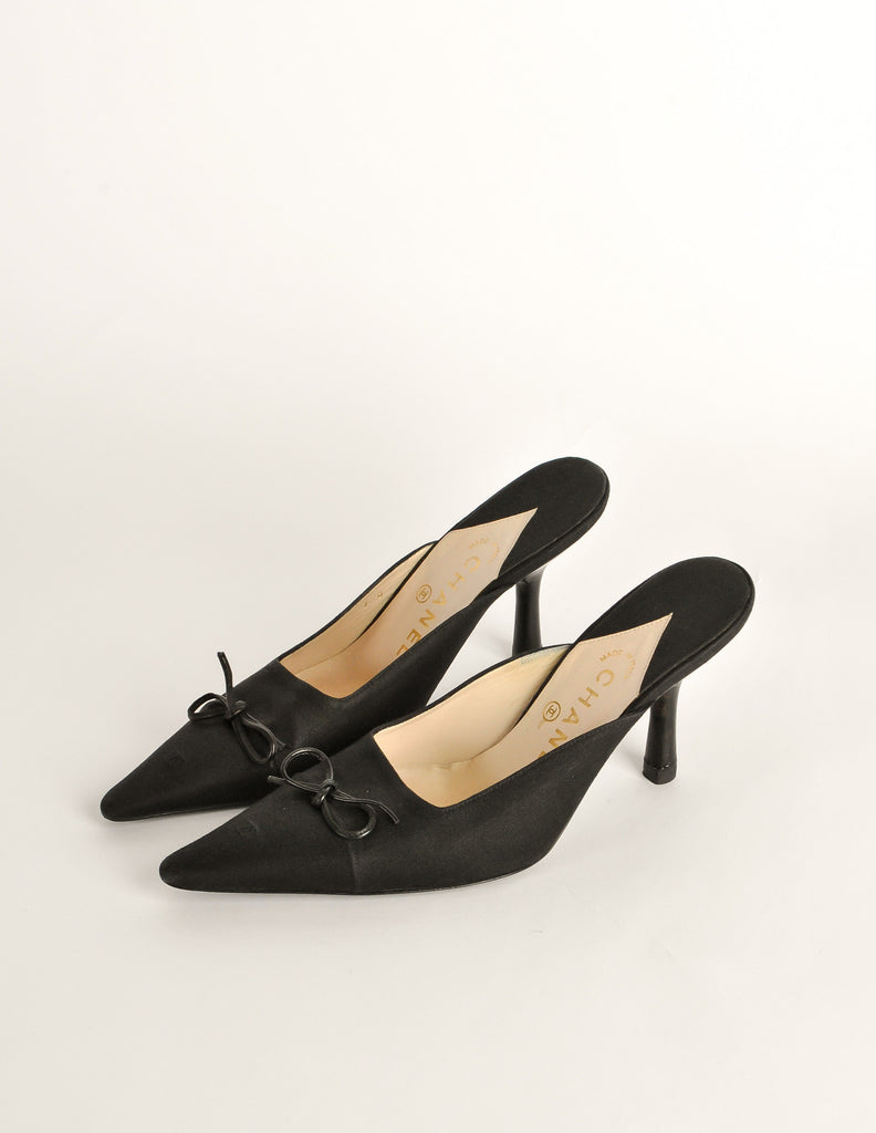 Chanel Vintage Black Pointed Toe Bow Mules – Amarcord Vintage Fashion