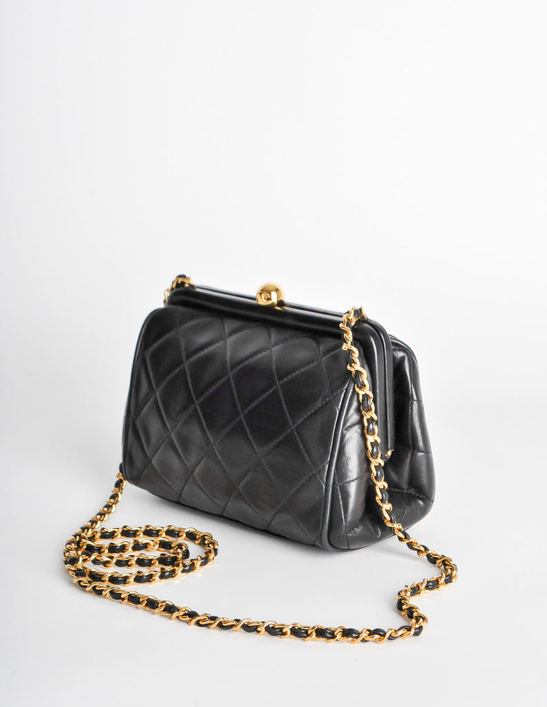 Chanel Vintage Black Quilted Crossbody Bag – Amarcord Vintage Fashion