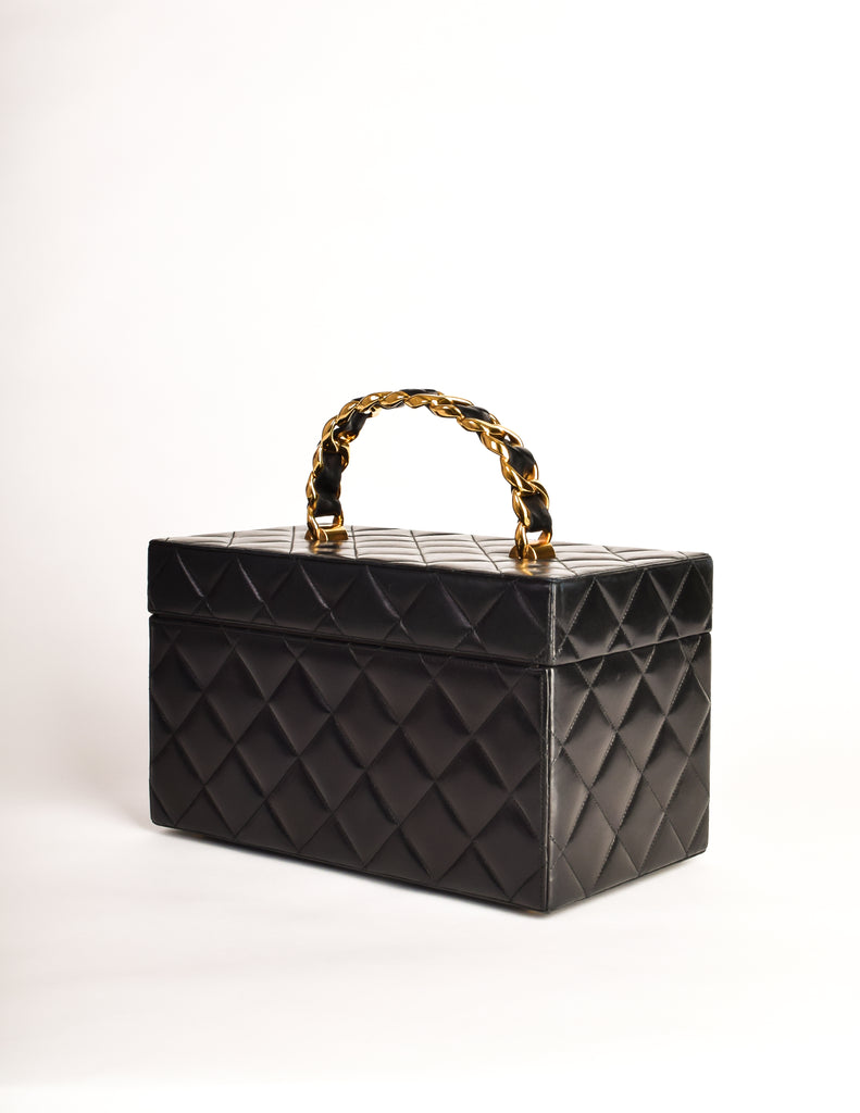 Chanel Vintage Quilted Leather Vanity Case – Vintage by Misty