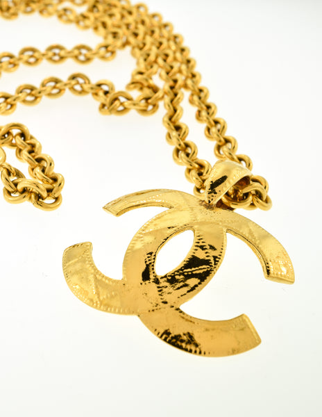 Chanel Vintage Gold Quilted CC Logo Pendant Necklace