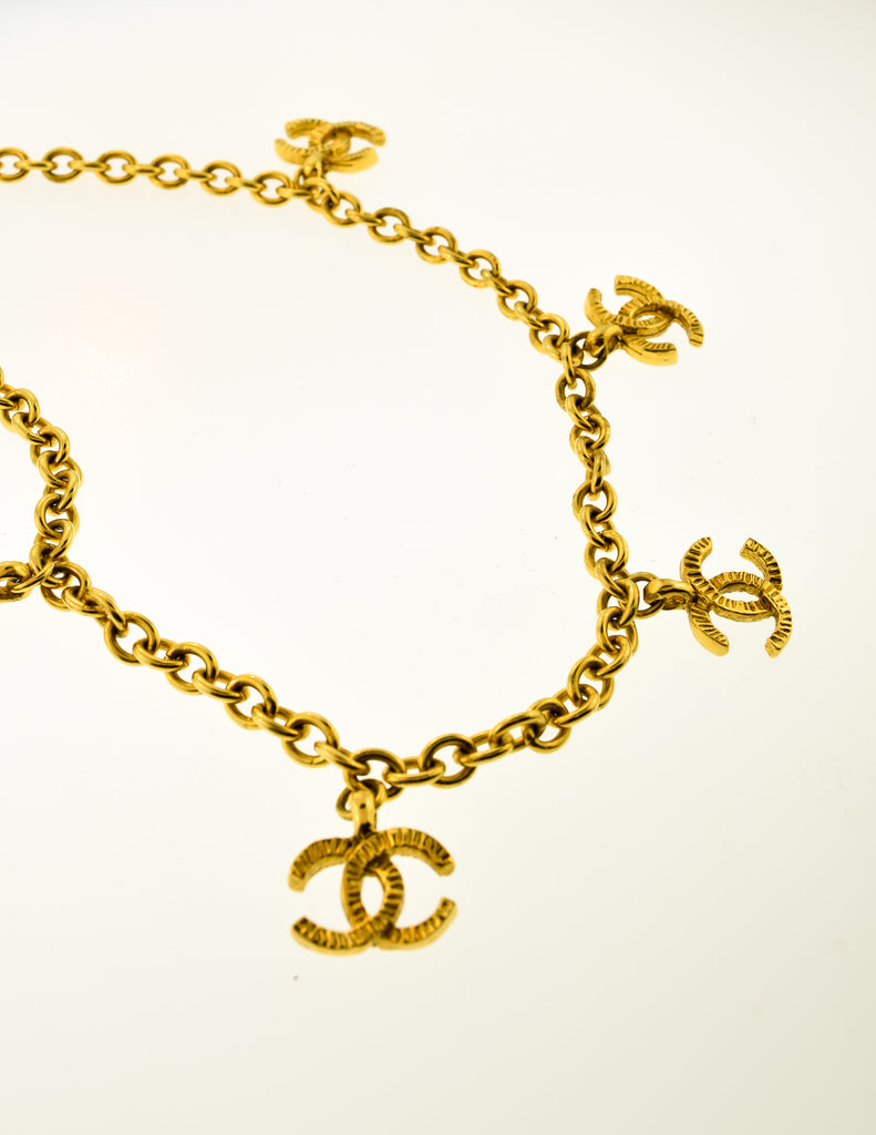 Chanel Vintage Gold CC Logo Crest Flower Necklace – Amarcord Vintage Fashion