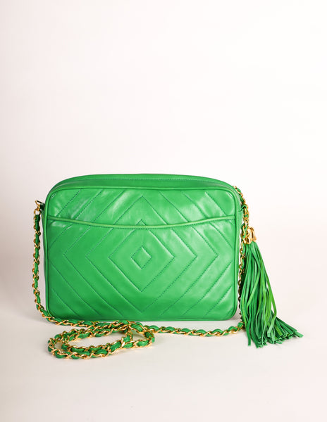 Chanel Vintage Kelly Green Lambskin CC Logo Tassel Shoulder Camera Bag - Amarcord Vintage Fashion
 - 5