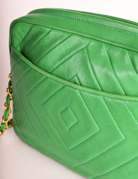 Chanel Vintage Kelly Green Lambskin CC Logo Tassel Shoulder Camera Bag - Amarcord Vintage Fashion
 - 10