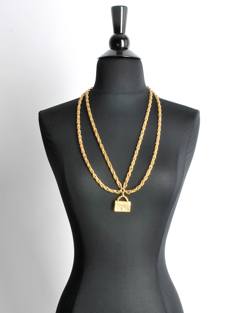 Vintage 1994 Gold Chanel CC Quilted Long Necklace – The Champagne