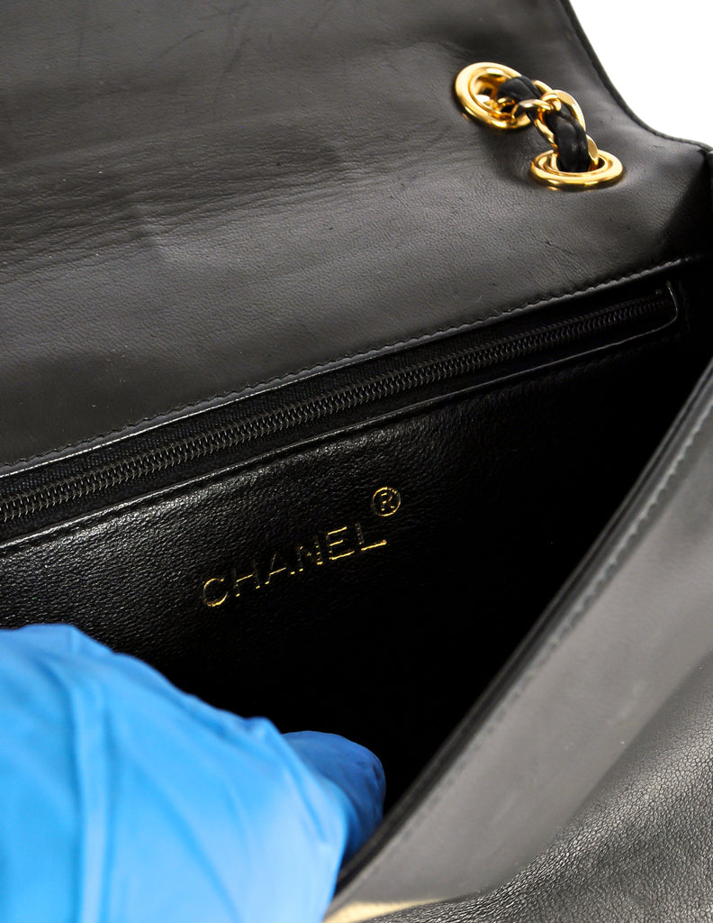 quilted black leather chanel purse
