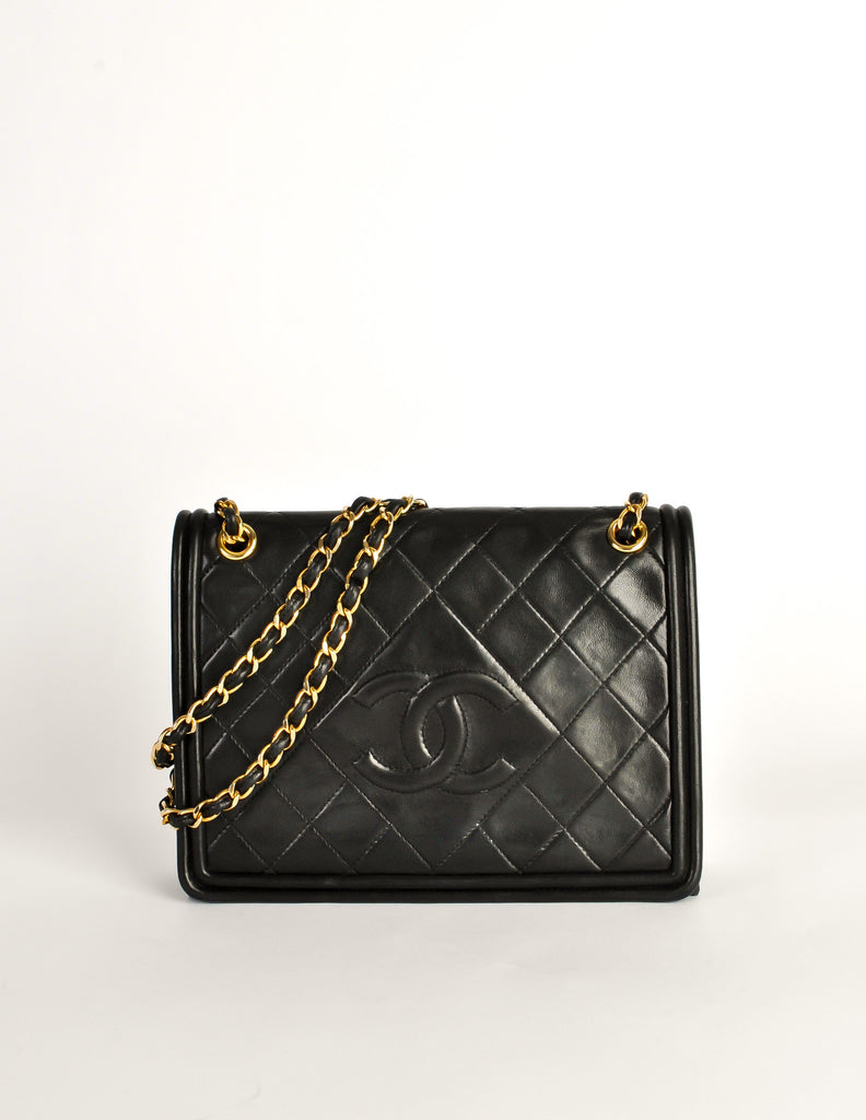 Chanel Rare Vintage Black Quilted Lambskin 19 Flap Crossbody 44cz518s –  Bagriculture