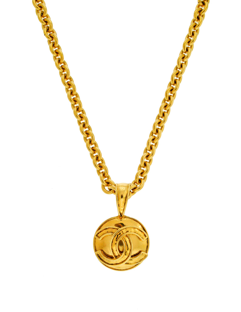 Chanel Vintage Gold CC Logo Pendant Necklace – Amarcord Vintage Fashion