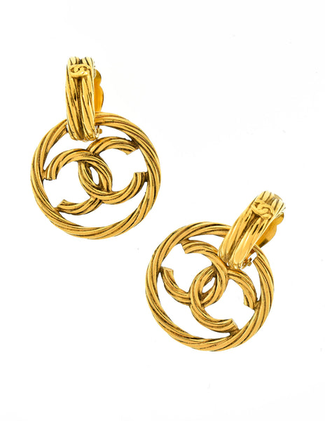 Chanel Vintage Gold Twisted CC Logo Dangle Earrings - Amarcord Vintage Fashion
 - 4