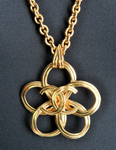 Chanel Vintage Gold Camellia Flower Necklace