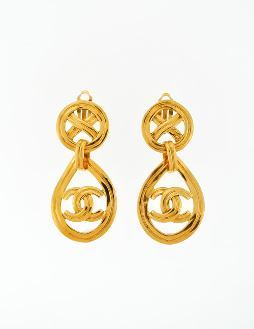 Chanel Vintage Gold CC Logo Teardrop Earrings – Amarcord Vintage