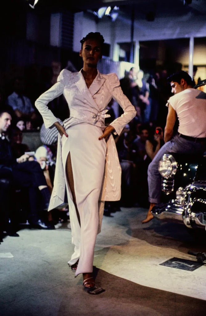 John Galliano Vintage SS 1995 Misia Diva Runway Extraordinary Dove Moi Amarcord Vintage Fashion