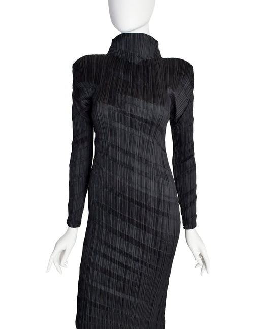 Issey Miyake Vintage Black Accordion Pleated Dress – Amarcord Vintage  Fashion
