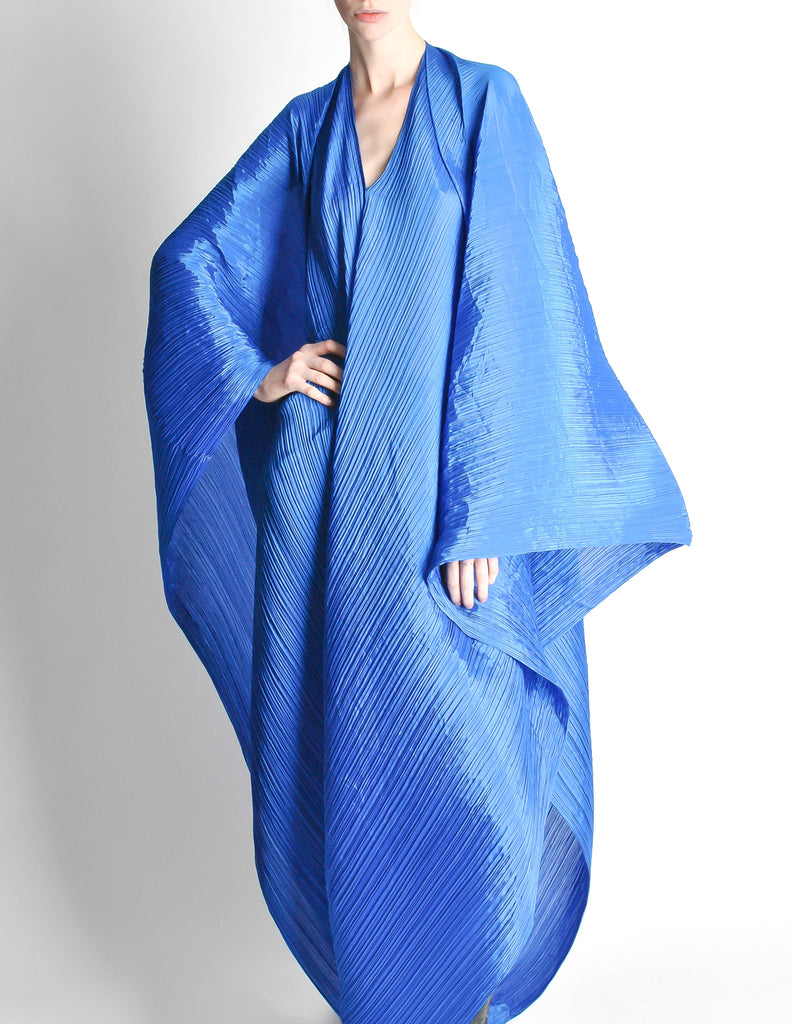 Pleats Please by Issey Miyake Light Blue Dramatic Madame T Wrap Cape T –  Amarcord Vintage Fashion