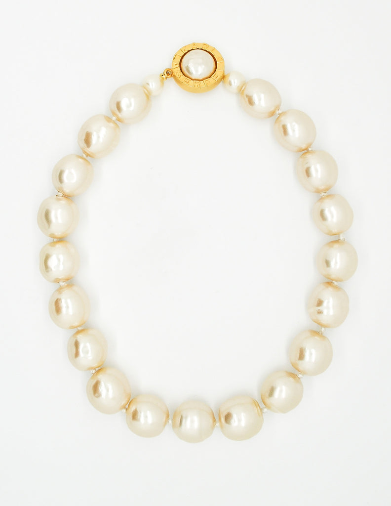 Karl Lagerfeld Vintage Large Pearl Necklace – Amarcord Vintage Fashion