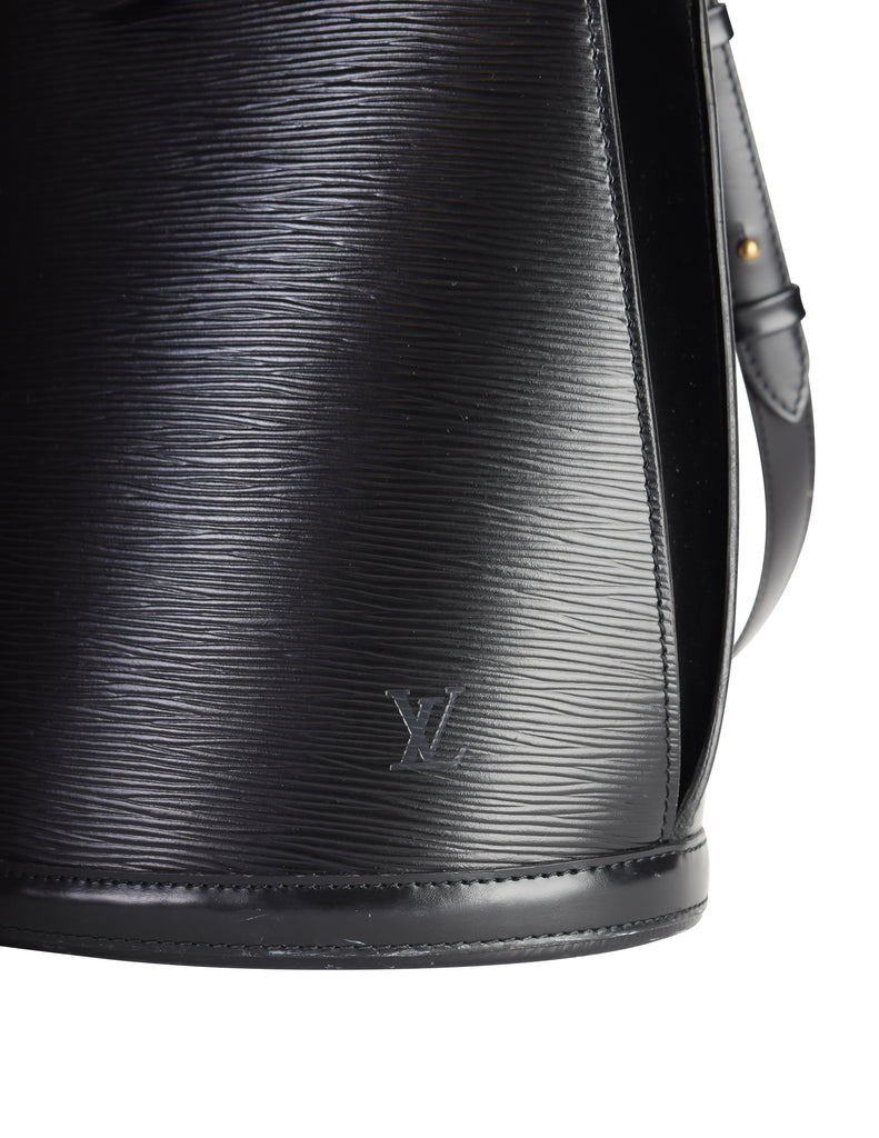 LOUIS VUITTON Epi Leather Noe Black Shoulder Bag