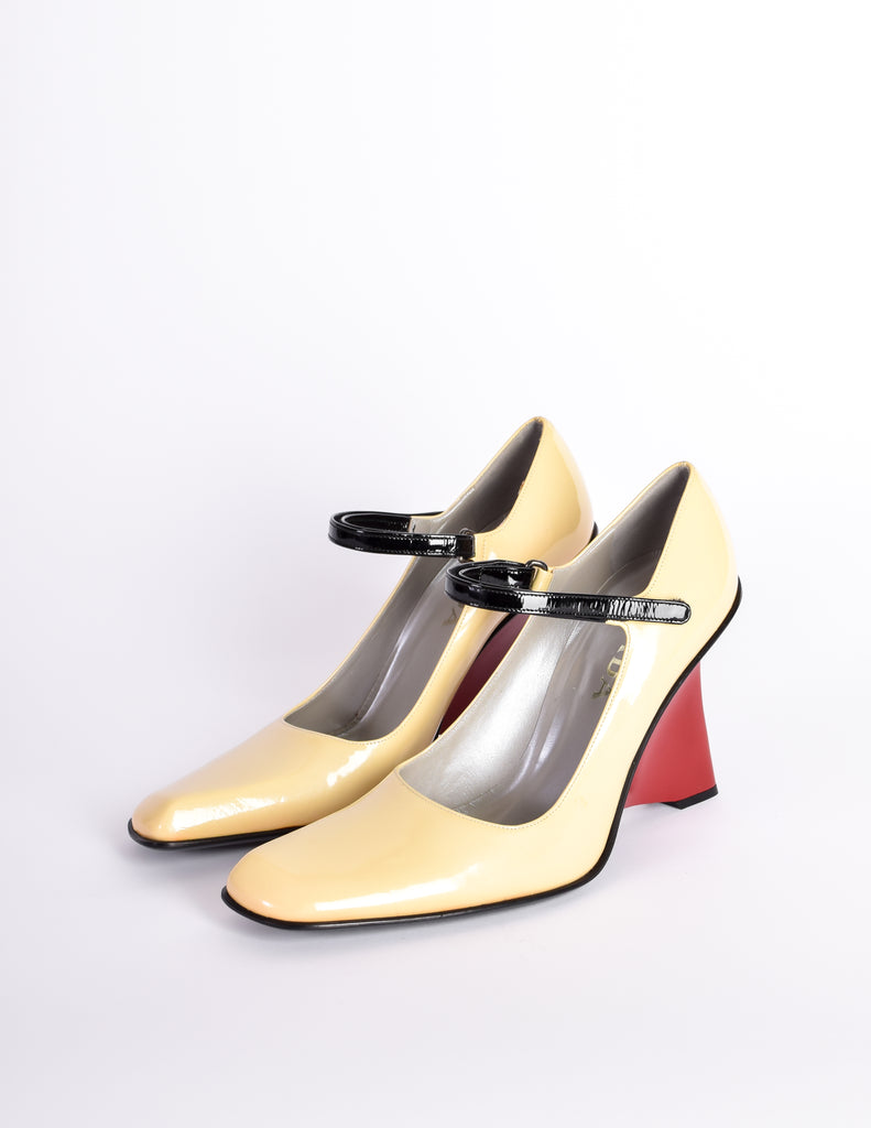 Prada Vintage 1998 Cream Black Red Mary Jane Patent Leather Sculpted W –  Amarcord Vintage Fashion
